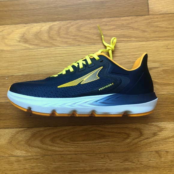 Altra Provision 8 - Picture 3 of 5